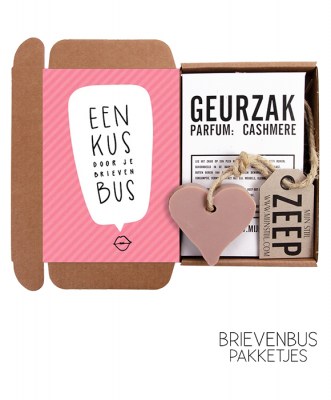 Brievenbuspakket,hart zeep,Mijn Stijl,geurzak,geurzakje,interieurparfum,geur,zeep,zeep aan touw,zeep aan koord,koord,brievenbus,brievenbuspakketje,mille fleurs,kaart,kaartje,hoera,cadeautje,klein cadeautje,geuren,zeepje,kado,kus,lily amber,kus door je br